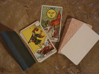 1931_tarot_card_kit-min