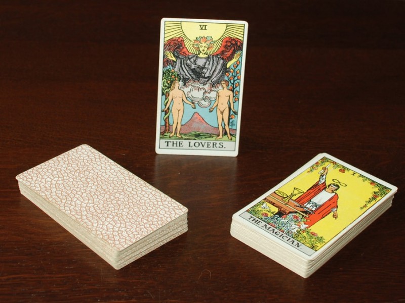 1910 Pamela A deck showing the Lovers and Magician cards